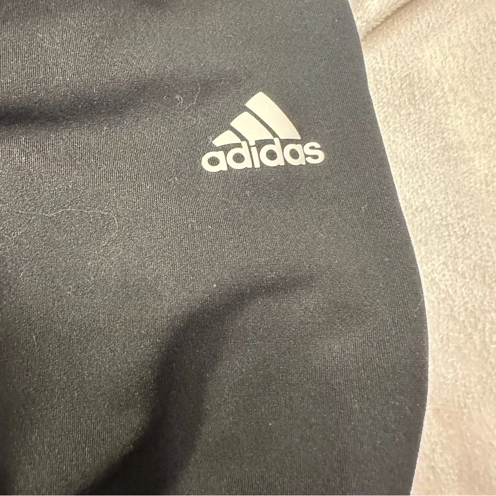 adidas classic black